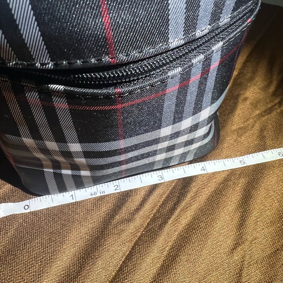 Burberry Nova Check Cosmetic Bag Bundle - great condition- no call-outs - Picture 9 of 14